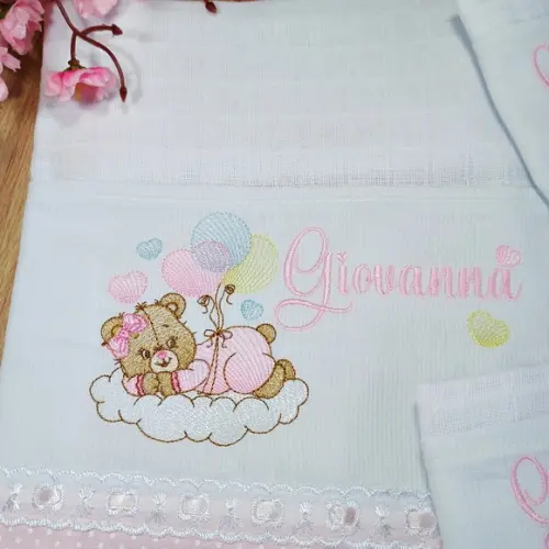 Kit Fraldas Bordadas e Personalizadas Ursinha Menina Rosa