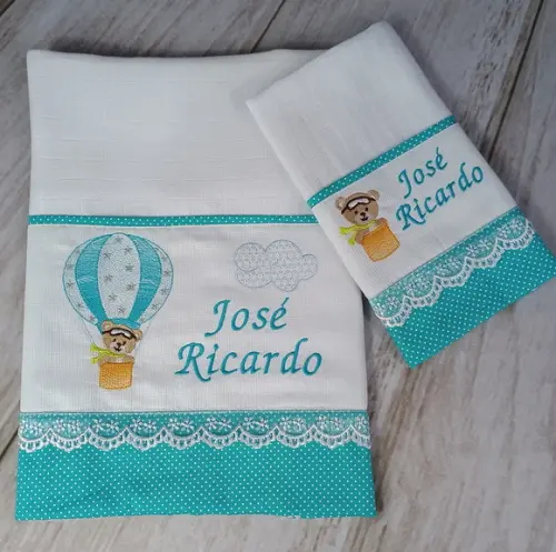 Kit Fraldas Bordadas Personalizadas Ursinho Aviador Turquesa
