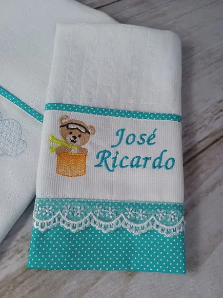 Kit Fraldas Bordadas Personalizadas Ursinho Aviador Turquesa