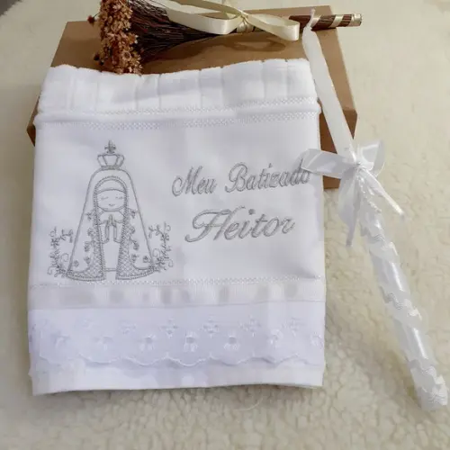 Kit Toalha Batismo Personalizada Nossa Senhora e Vela