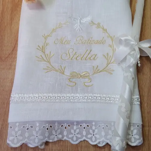 Kit Toalha Batizado de Linho Personalizada Menina e Vela