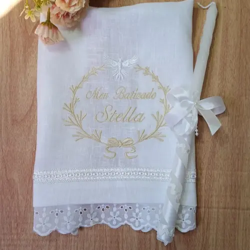 Kit Toalha Batizado de Linho Personalizada Menina e Vela