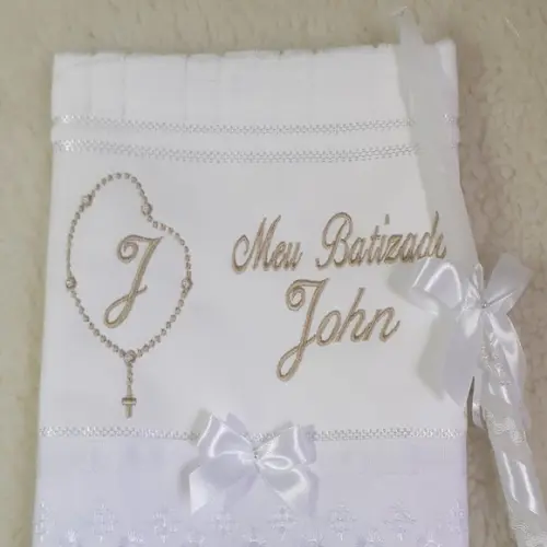 Kit Toalha de Batizado e Vela Decorada Terço Menino