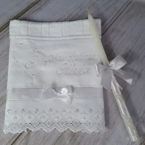 Toalha Batismo Personalizada Branca e Vela Decorada