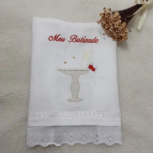 Toalha Batizado Cambraia de Linho Bordada Branco e Vermelho