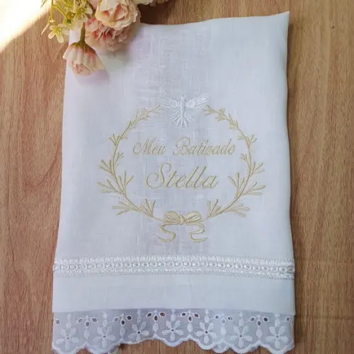Toalha Batizado Cambraia de Linho Bordada Personalizada