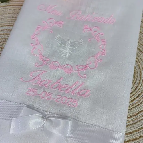 Toalha Batizado Cambraia de Linho Bordada Personalizada