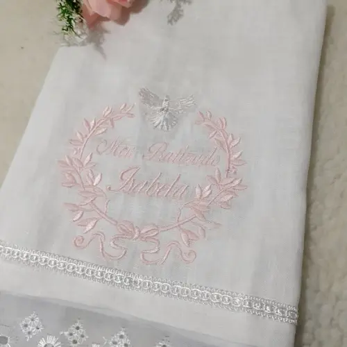 Toalha Batizado Cambraia de Linho Bordada Personalizada