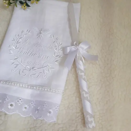 Toalha Batizado Cambraia Linho Espírito Santo Vela Decorada