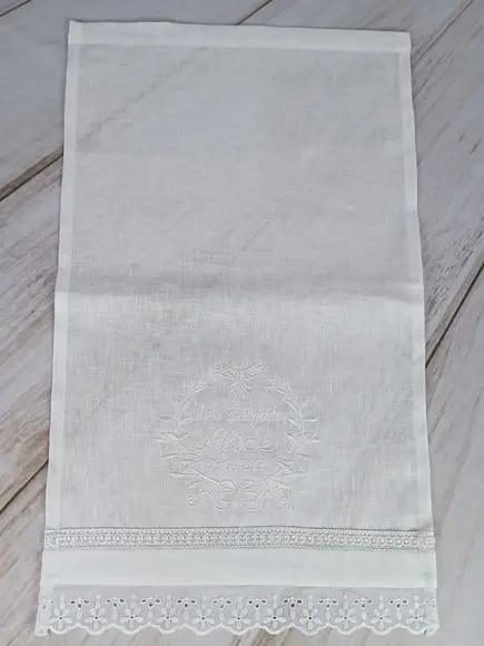 Toalha Batizado Cambraia Linho Espírito Santo Vela Decorada
