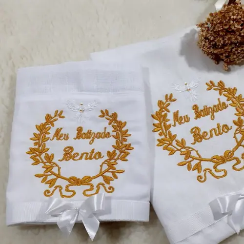 Toalha Batizado Cambraia Linho Vela Decorada e Fralda Boca