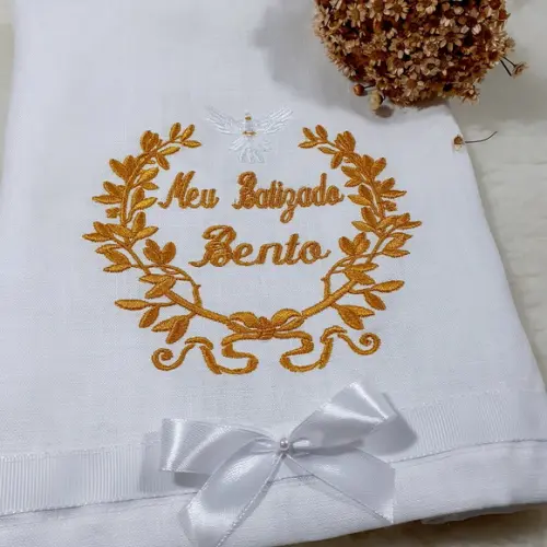 Toalha Batizado Cambraia Linho Vela Decorada e Fralda Boca