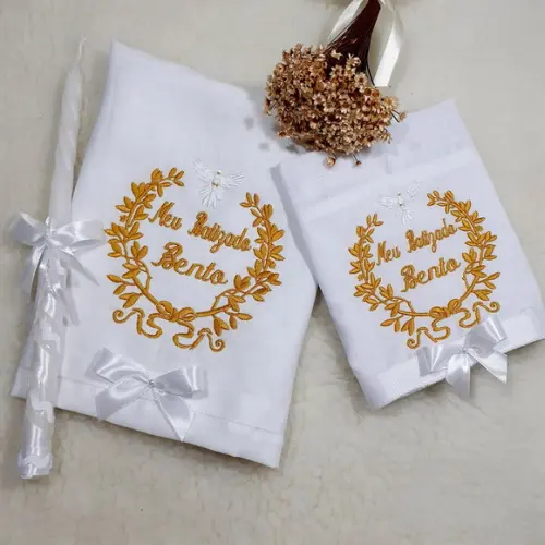 Toalha Batizado Cambraia Linho Vela Decorada e Fralda Boca
