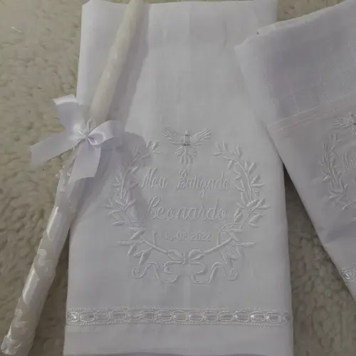 Toalha Batizado Cambraia Linho Vela Decorada e Fralda Boca