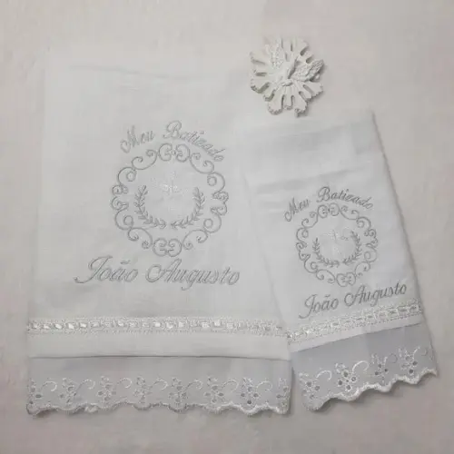 Toalha Batizado de Linho Bordada e Fralda Boca Menino