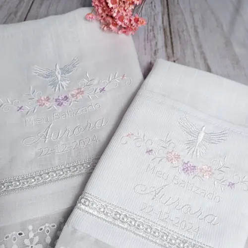 Toalha Batizado de Linho Personalizada e Fralda Flores