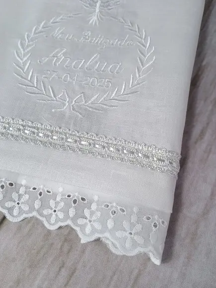 Toalha Batizado Linho Bordado Branco Personalizada