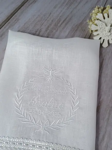 Toalha Batizado Linho Bordado Branco Personalizada