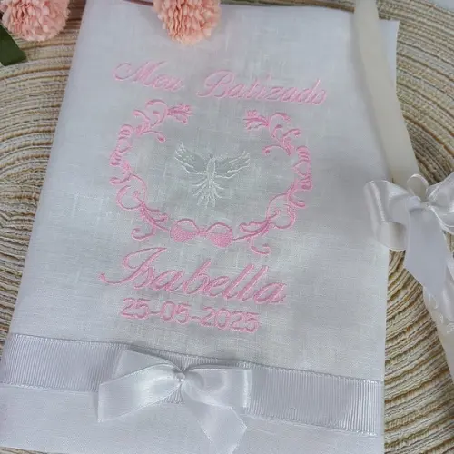 Toalha Batizado Linho Personalizado e Vela Decorada Menina
