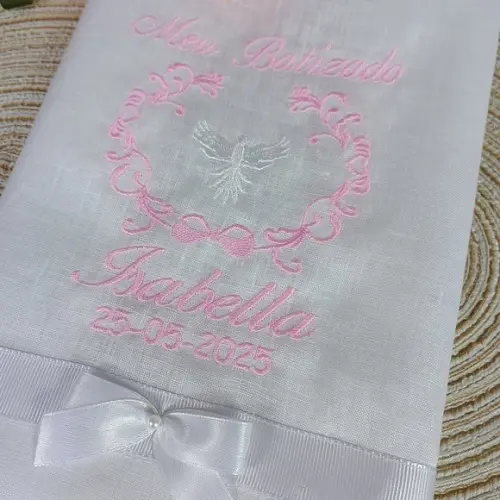 Toalha Batizado Linho Personalizado e Vela Decorada Menina