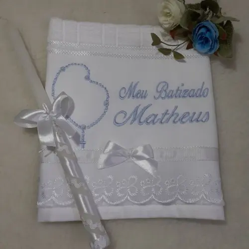 Toalha Batizado para Menino com Nome e Vela Decorada