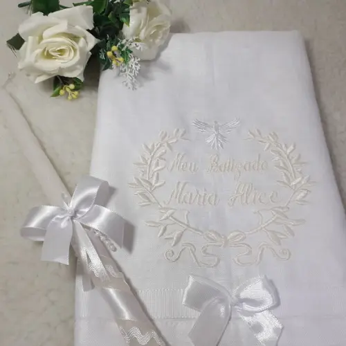 Toalha Batizado Personalizada de Linho e Vela