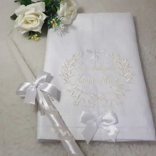 Toalha Batizado Personalizada de Linho e Vela