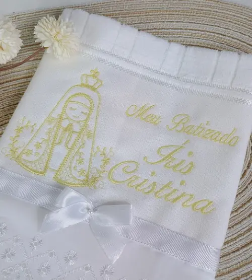 Toalha Batizado Personalizada Nossa Senhora Amarelo e Vela