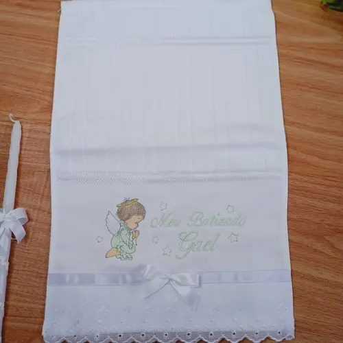 Toalha de Batismo Personalizada Anjinho e Vela Decorada