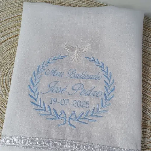 Toalha de Batizado Cambraia de Linho Azul Espírito Santo