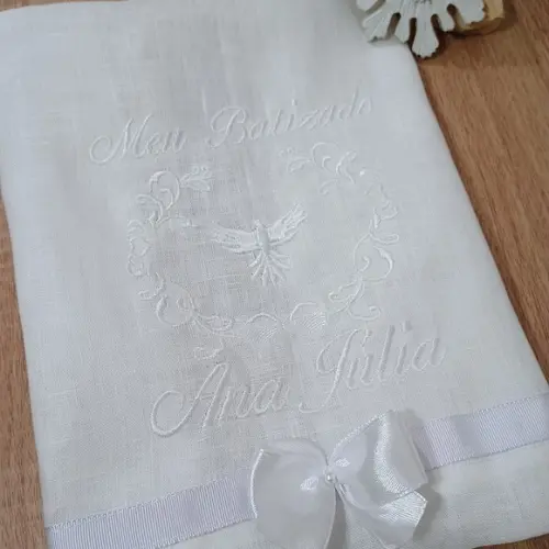 Toalha de Batizado Personalizada Cambraia de Linho Branca