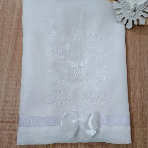 Toalha de Batizado Personalizada Cambraia de Linho Branca