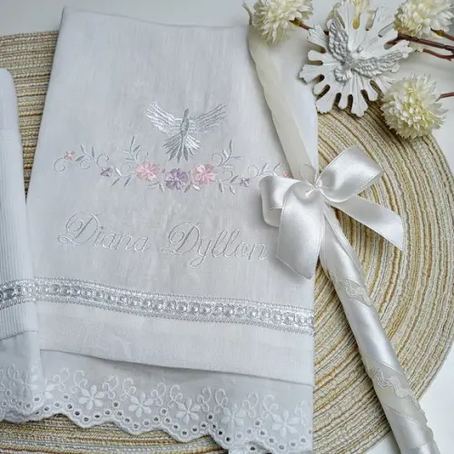 Toalha de Batizado Personalizada com Vela e Fralda Flores