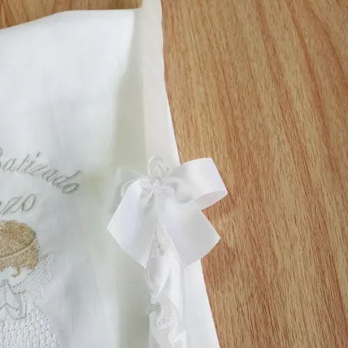 Toalha Linho Batismo Personalizada Anjinho e Vela Decorada