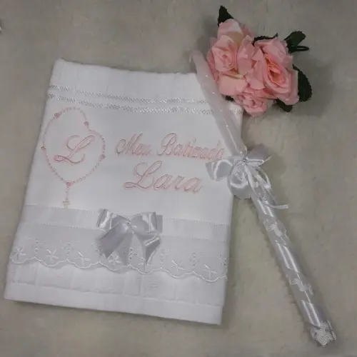 Toalha para Batizado Personalizada e Vela Decorada Menina