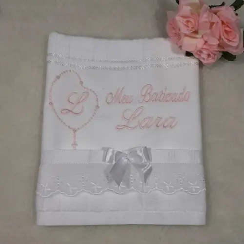 Toalha para Batizado Personalizada e Vela Decorada Menina