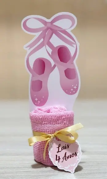 Lembrancinha com Toalhinha Bailarina
