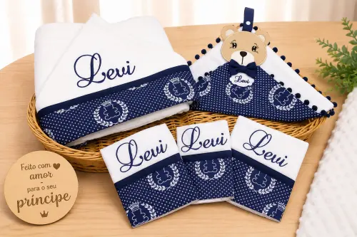 Toalha de banho personalizada , 3 fraldas de boca ,1 naninha tema urso