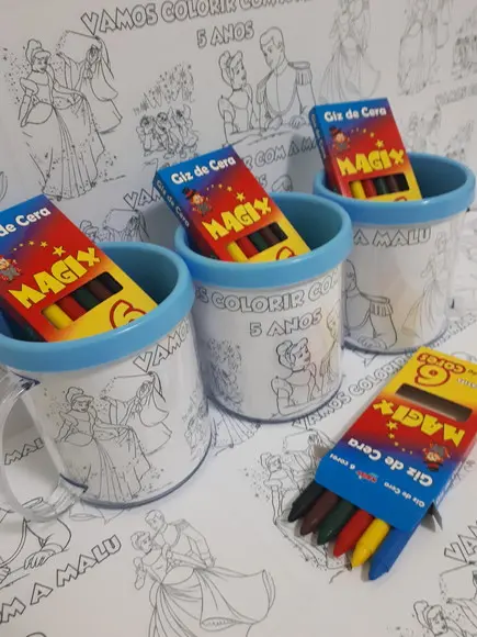 Caneca para colorir + giz de cera