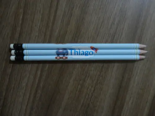 Lápis personalizado com borracha
