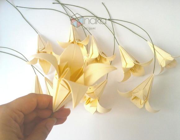 Arranjo de Lirios de Origami com 10 Flores