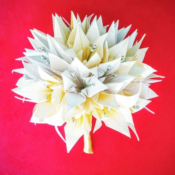 Buquê Origami Lirios