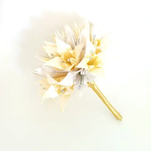 Buquê Origami Lirios
