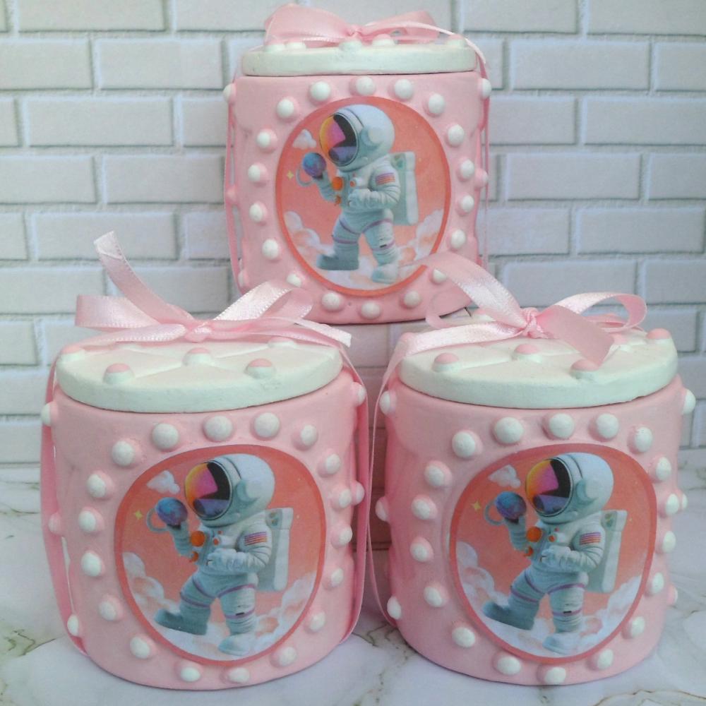 10 Lembrancinha Astronauta Rosa Caixinha De Gesso 6,5 x 7 Cm Para