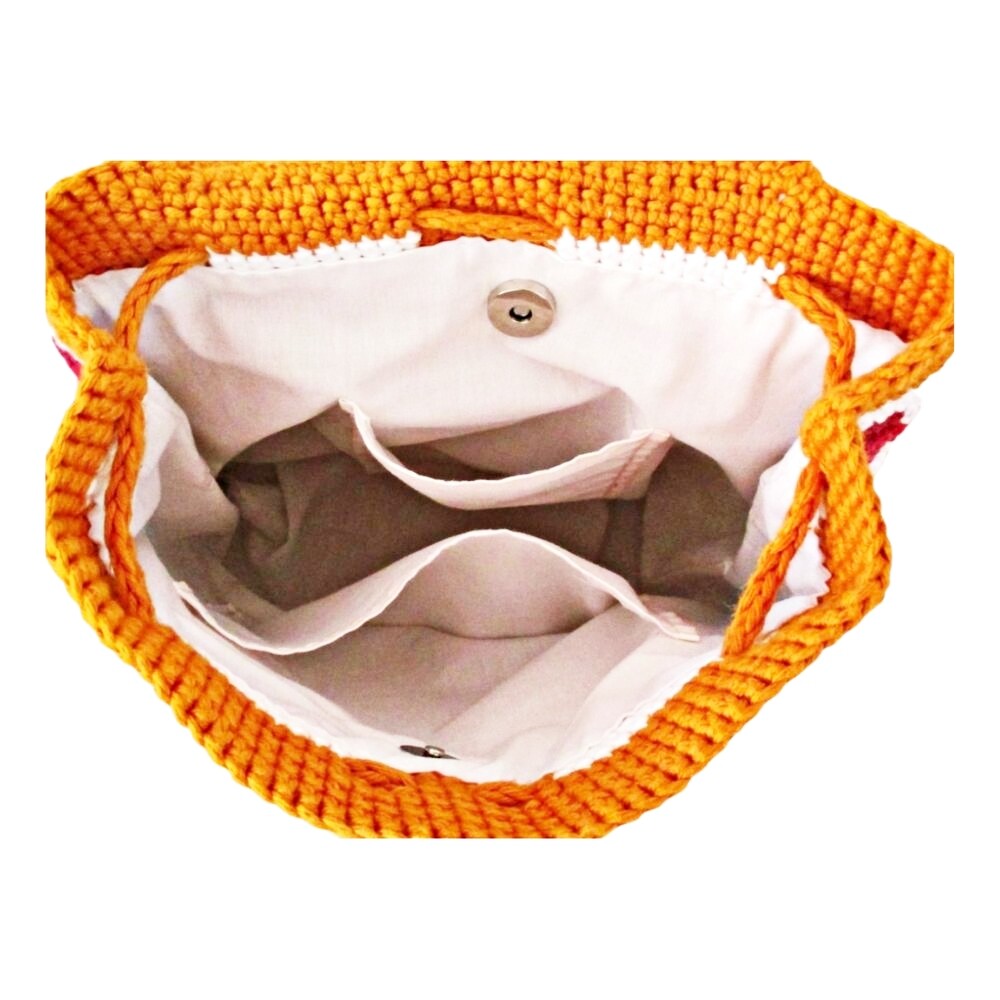 Bolsa Feminina em Barbante de Crochê - Mochila Personalizada
