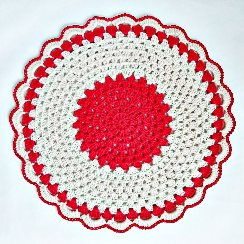 Sousplat de Crochê em Fio de Algodão Bege e Vermelho - Mesa Pos