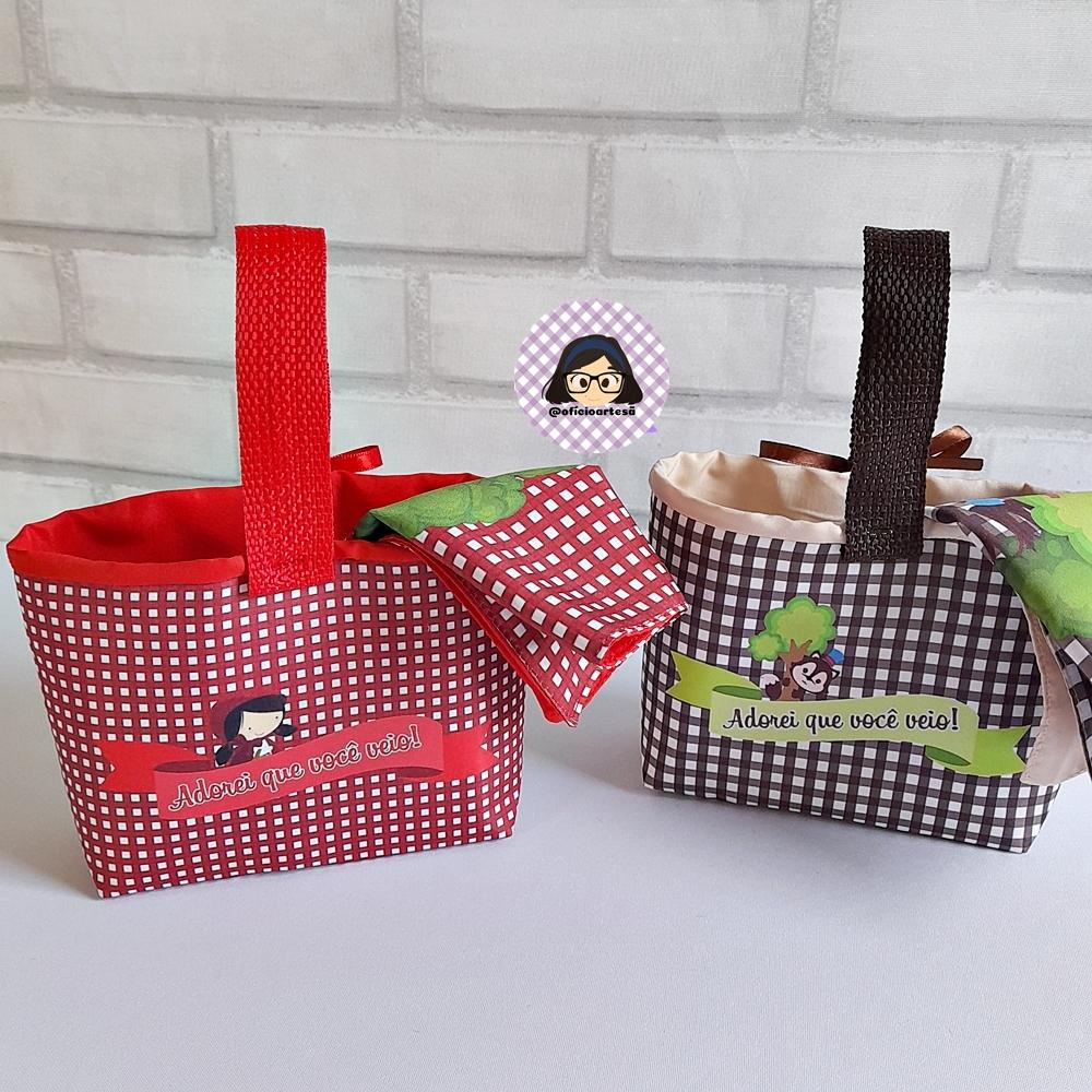 Kit 15 mini cestinhas e 15 toalhinhas Chapeuzinho Vermelho e Lobi