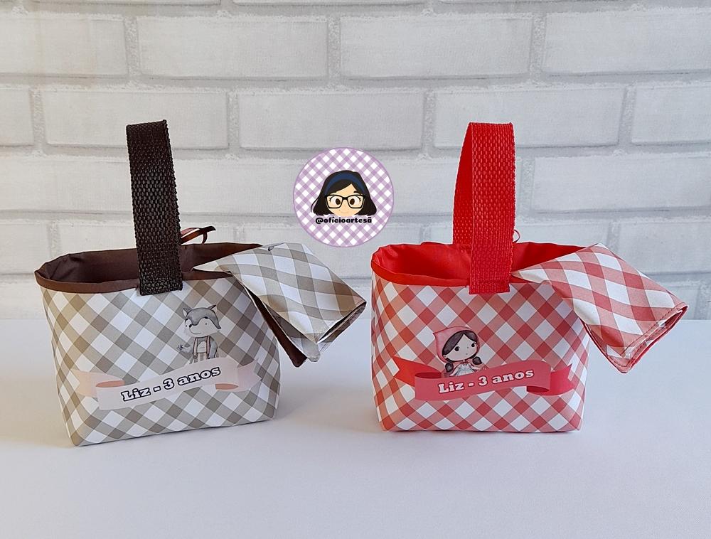 Kit 15 mini cestinhas e 15 toalhinhas Chapeuzinho Vermelho e Lobi