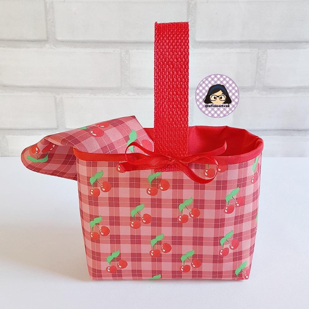 Kit 15 mini cestinhas e 15 toalhinhas Cerejinhas Xadrez Vermelho