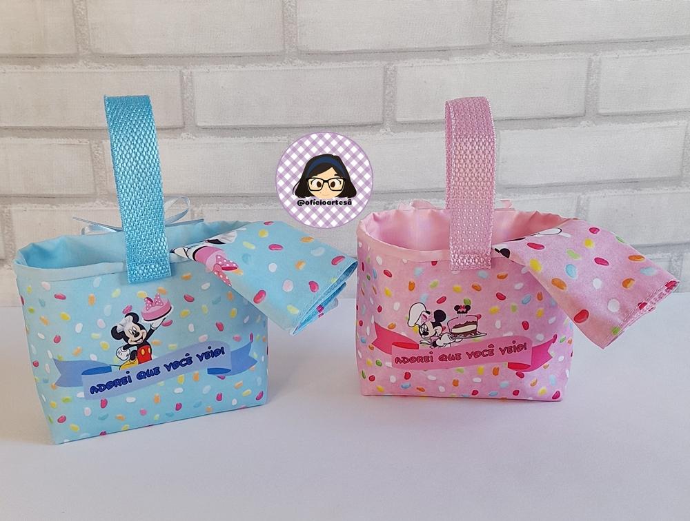 Kit 15 mini cestinhas e 15 toalhinhas Minnie e Mickey Confeiteiro
